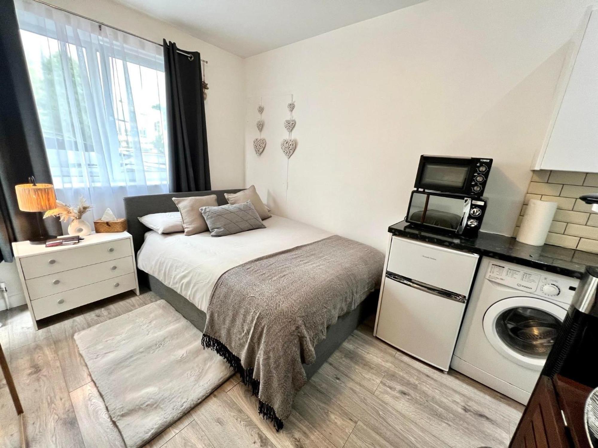Cosy Studio Flat Лондон Екстериор снимка
